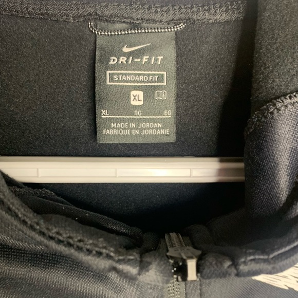 boys black nike zip up sweater - Picture 3 of 3